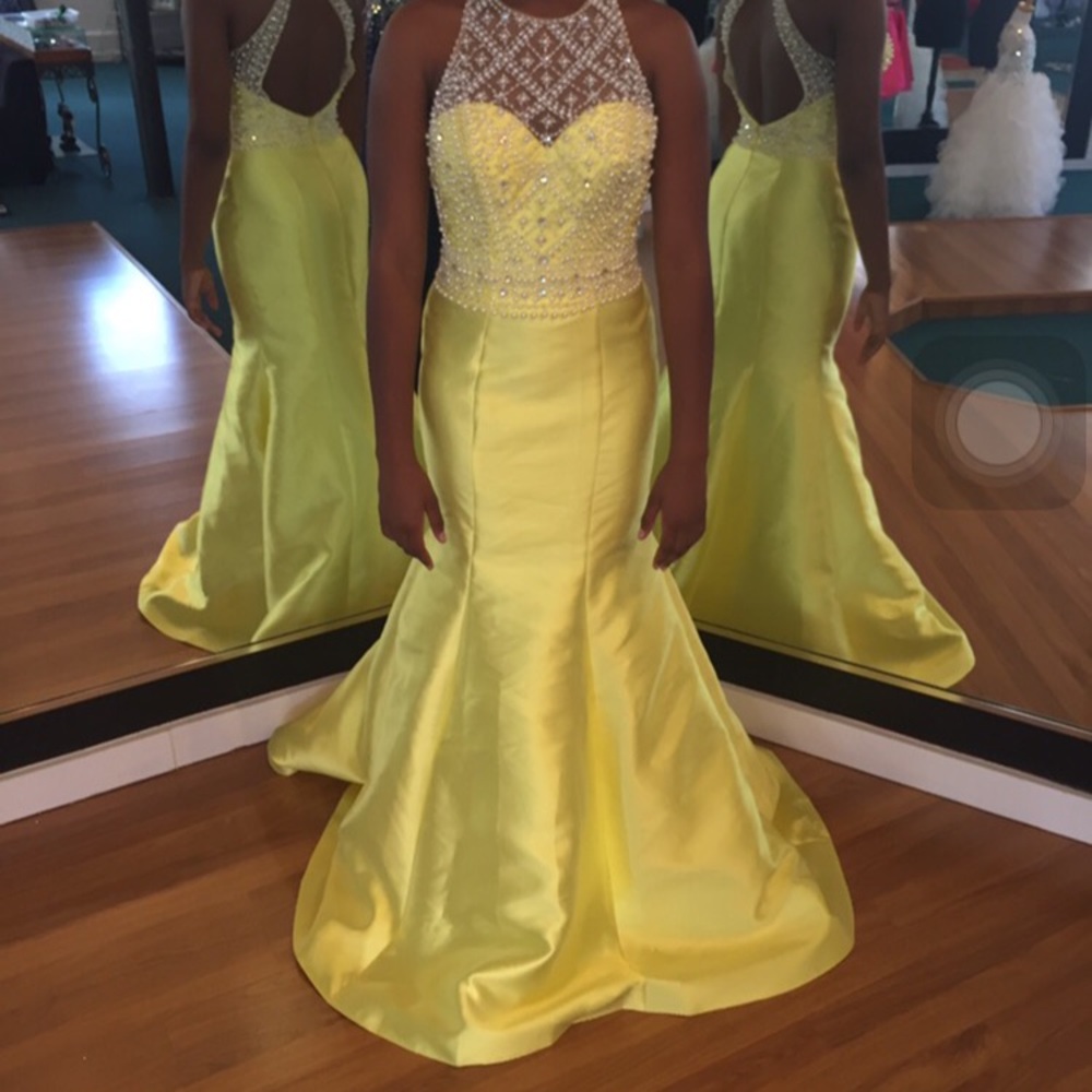 Canary yellow prom/pageant/homecoming dress